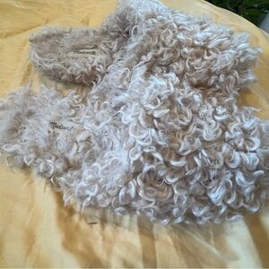Madewell Fuzzy Cream Slippers houseshoes soft size 7 womens shoes